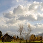 Слот Bigger Barn House Bonanza с символами фермы